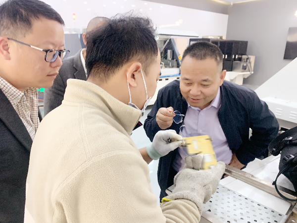 客户携样亲测华芯真空回流焊设备-打样成功满意而归